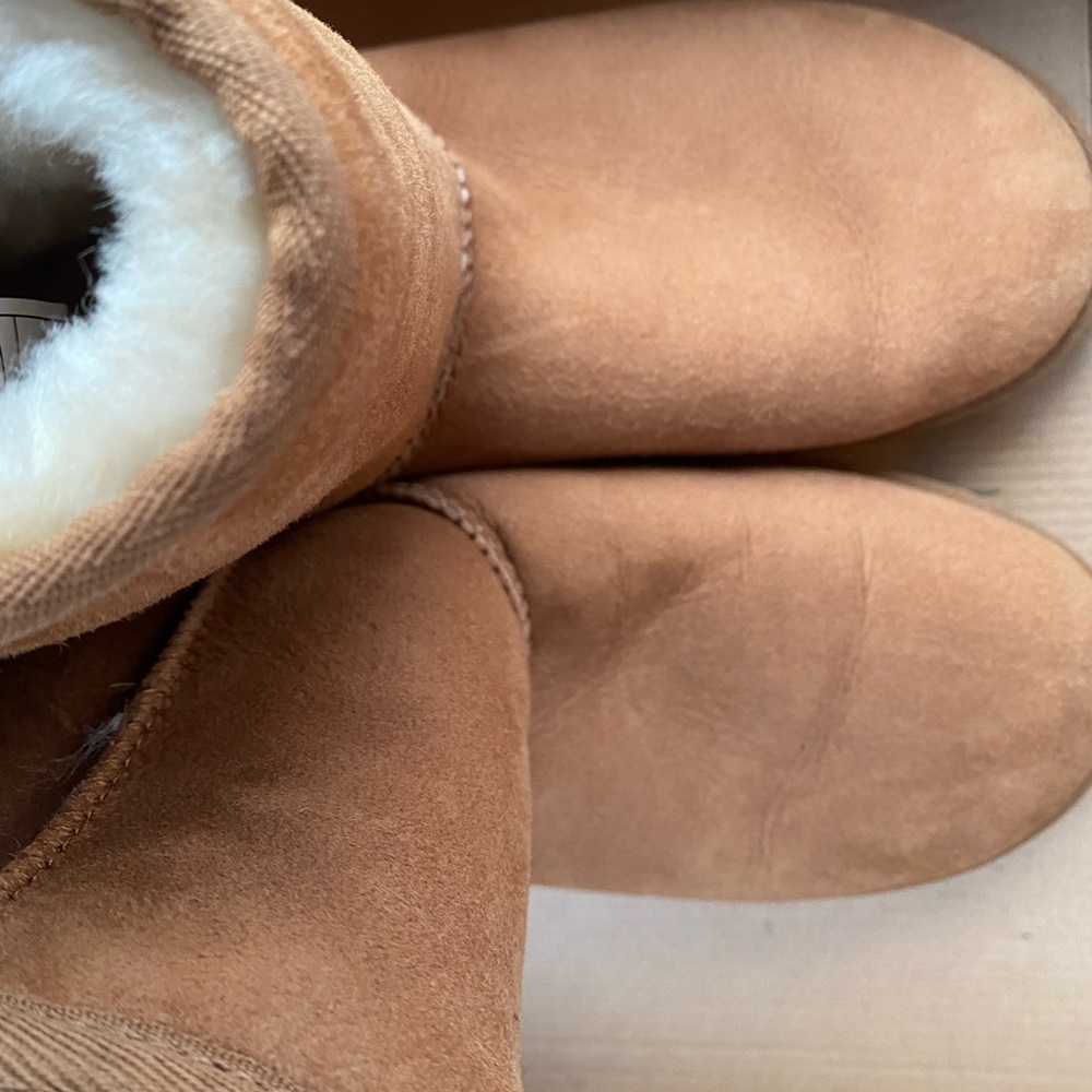 Brown ugg’s
